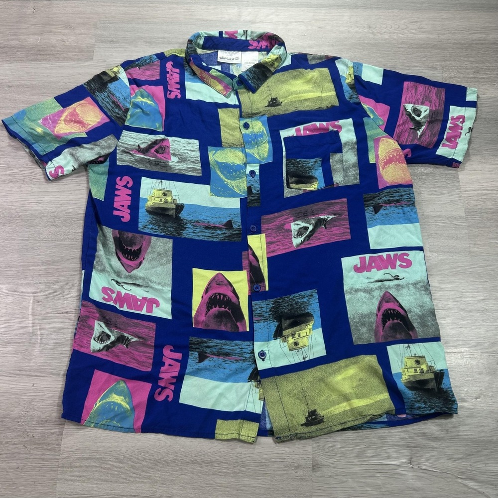 JAWS Shirt Mens Large Multicolor Shark Graphic Short Sleeve Hawaiian Button Up